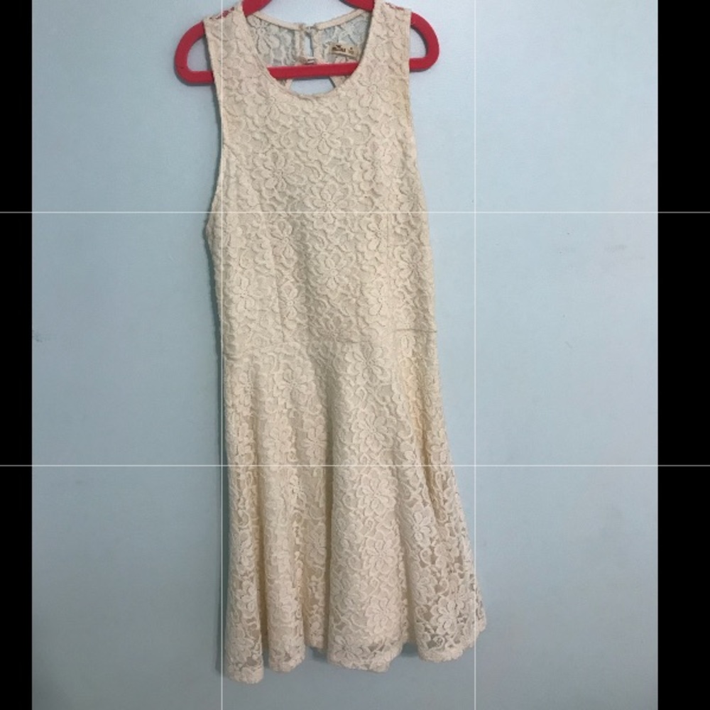 Lacy white Hollister dress